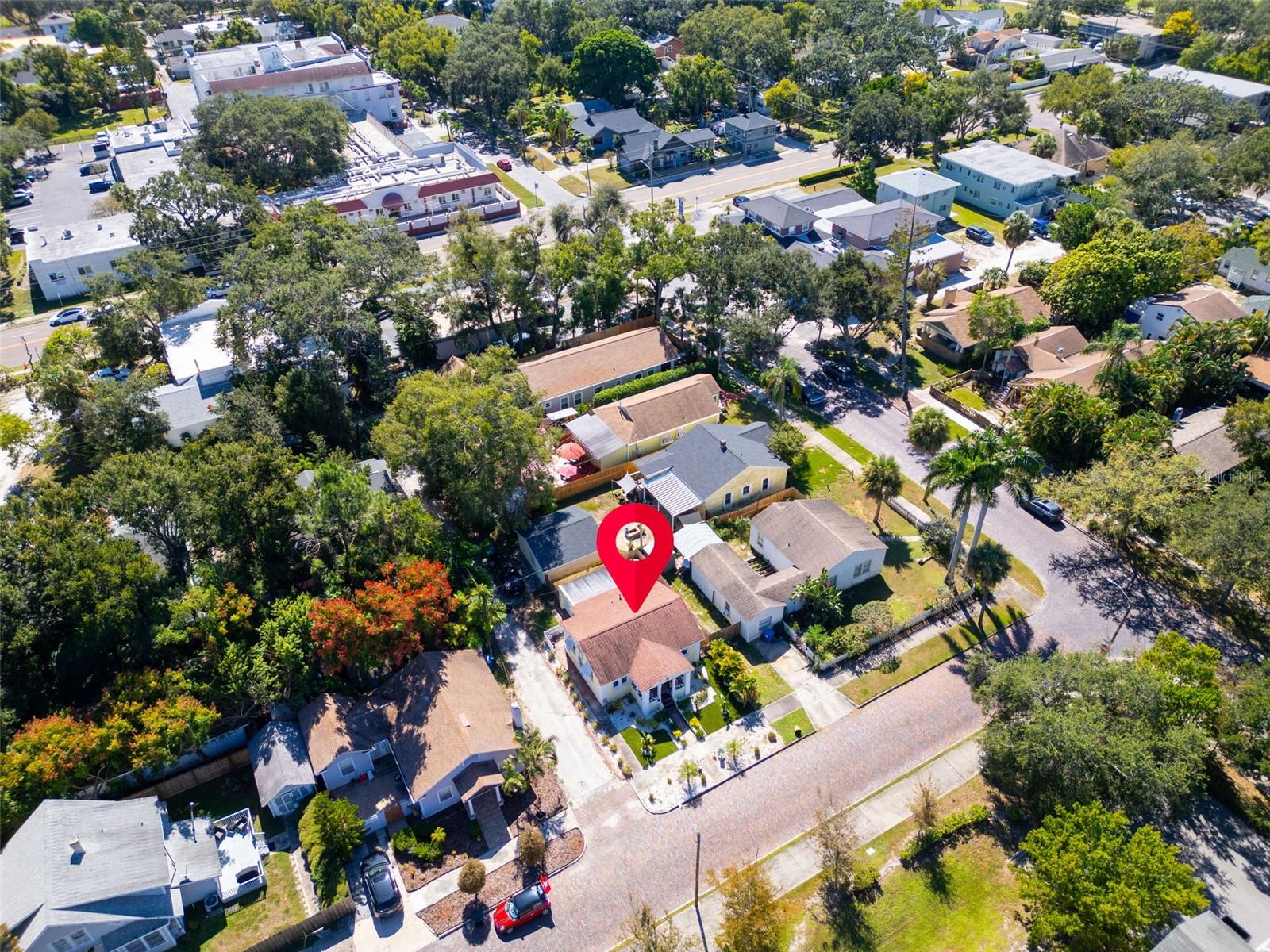 BARTLETT LAWNS - Residential