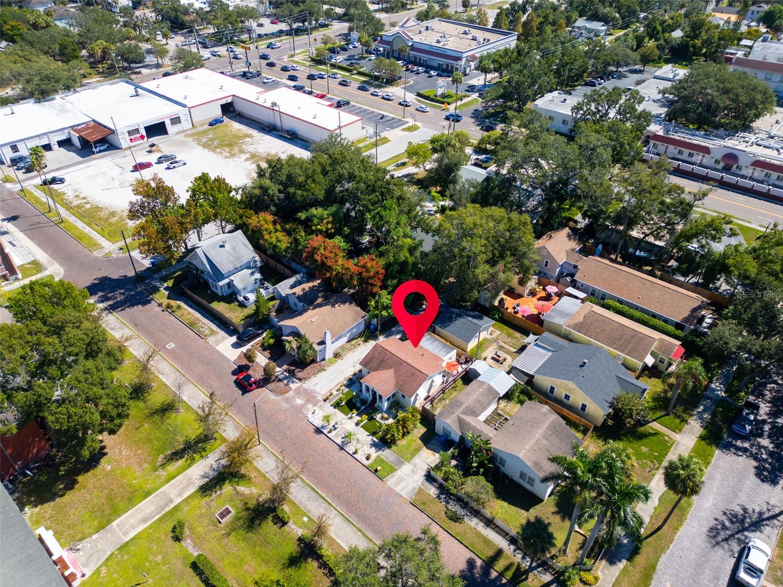 BARTLETT LAWNS - Residential