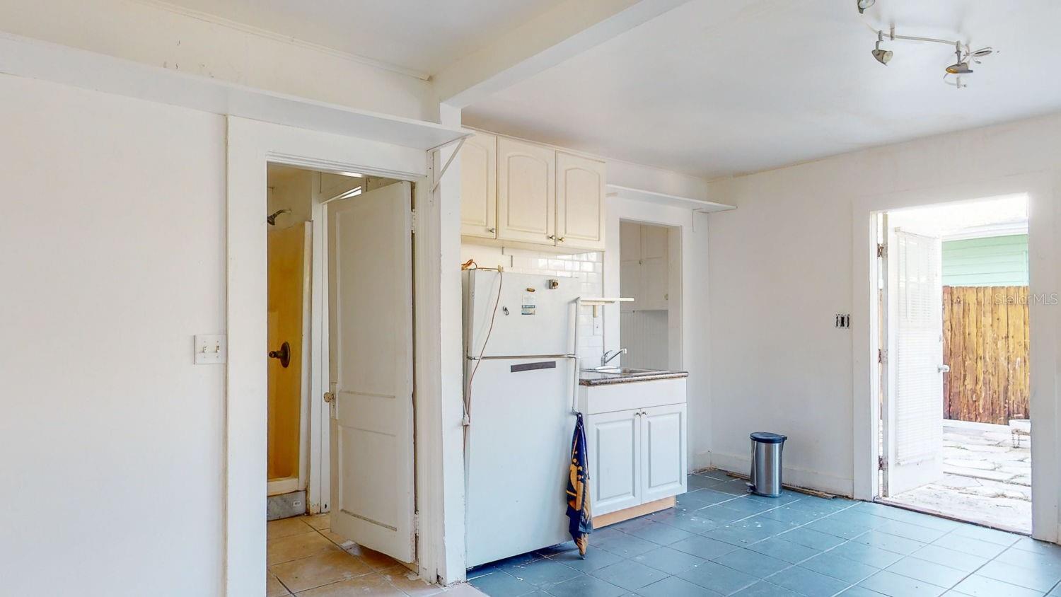 BOONES REV SUB - Residential Income