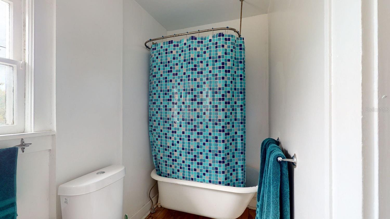 BOONES REV SUB - Residential Income