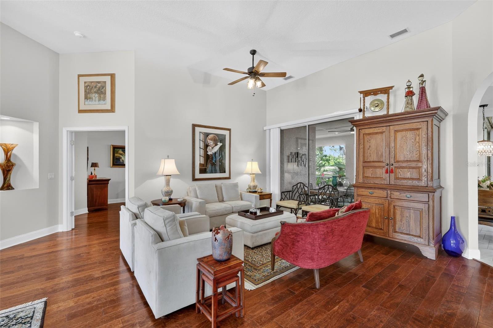 MOUNT DORA COUNTRY CLUB MOUNT DORA UNIT 02 - Residential