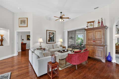 Tiny photo for 1760 Edgewater Drive, Mount Dora, FL 32757 (MLS # G5111131)
