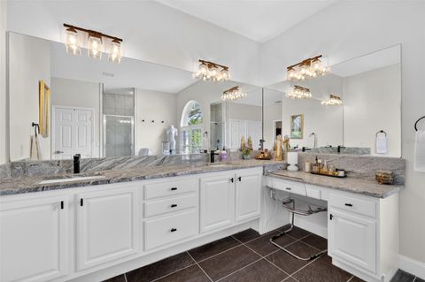 Tiny photo for 1760 Edgewater Drive, Mount Dora, FL 32757 (MLS # G5111131)