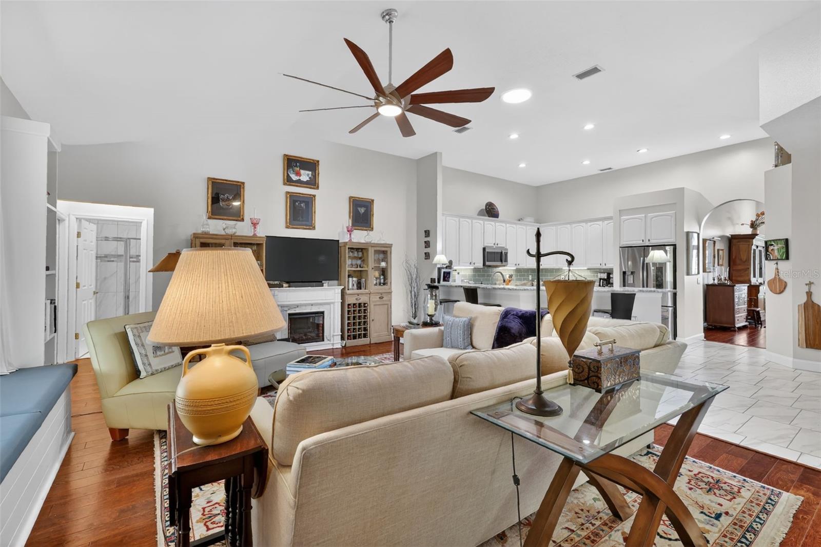 MOUNT DORA COUNTRY CLUB MOUNT DORA UNIT 02 - Residential