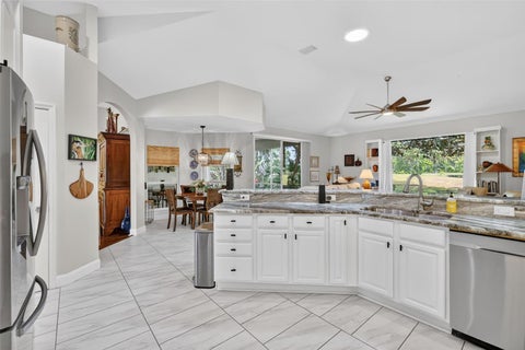 Tiny photo for 1760 Edgewater Drive, Mount Dora, FL 32757 (MLS # G5111131)