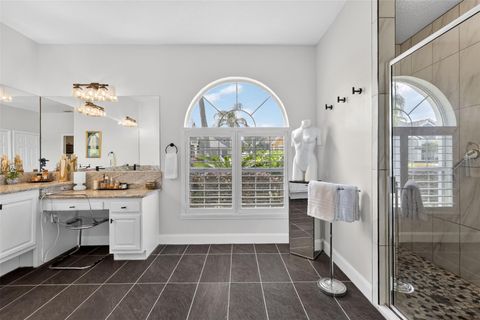 Tiny photo for 1760 Edgewater Drive, Mount Dora, FL 32757 (MLS # G5111131)