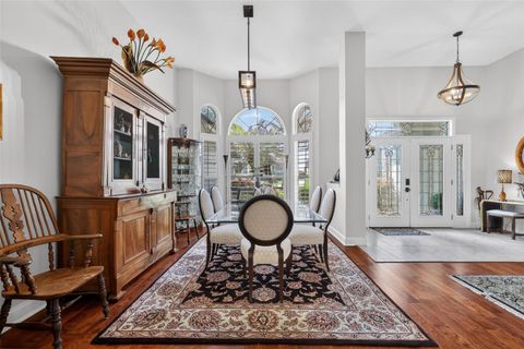 Tiny photo for 1760 Edgewater Drive, Mount Dora, FL 32757 (MLS # G5111131)
