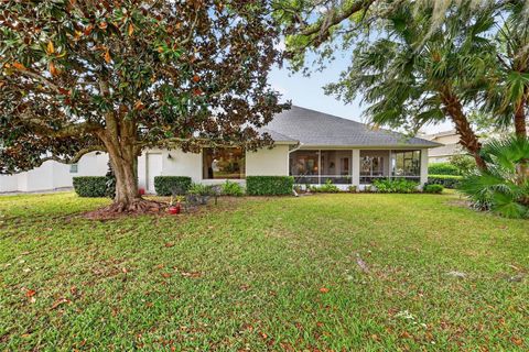 Tiny photo for 1760 Edgewater Drive, Mount Dora, FL 32757 (MLS # G5111131)