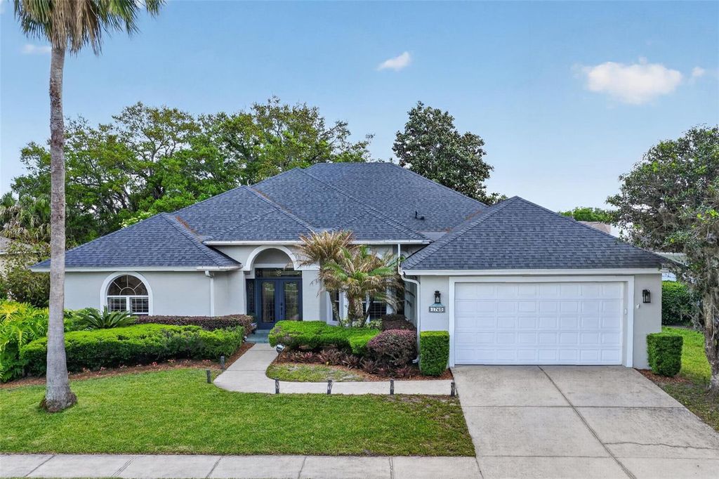 Photo of 1760 Edgewater Drive, Mount Dora, FL 32757 (MLS # G5111131)