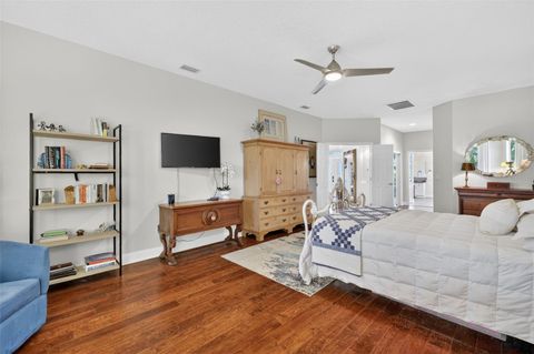 Tiny photo for 1760 Edgewater Drive, Mount Dora, FL 32757 (MLS # G5111131)