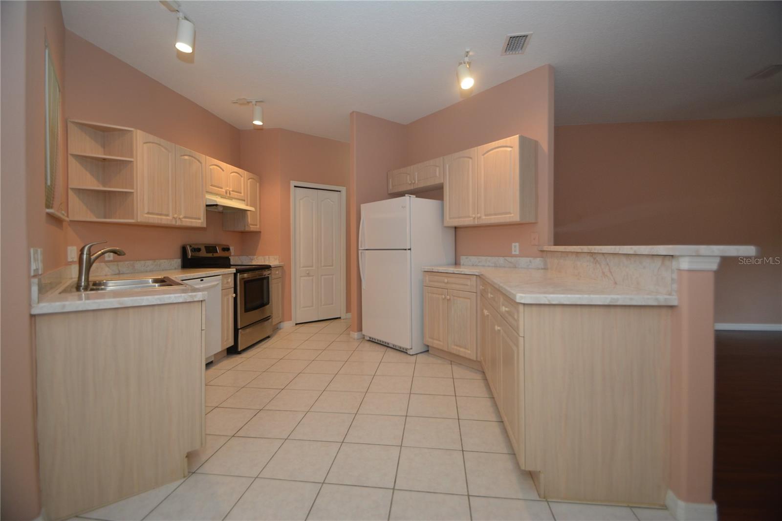 SEMINOLE WOODS - Residential Lease