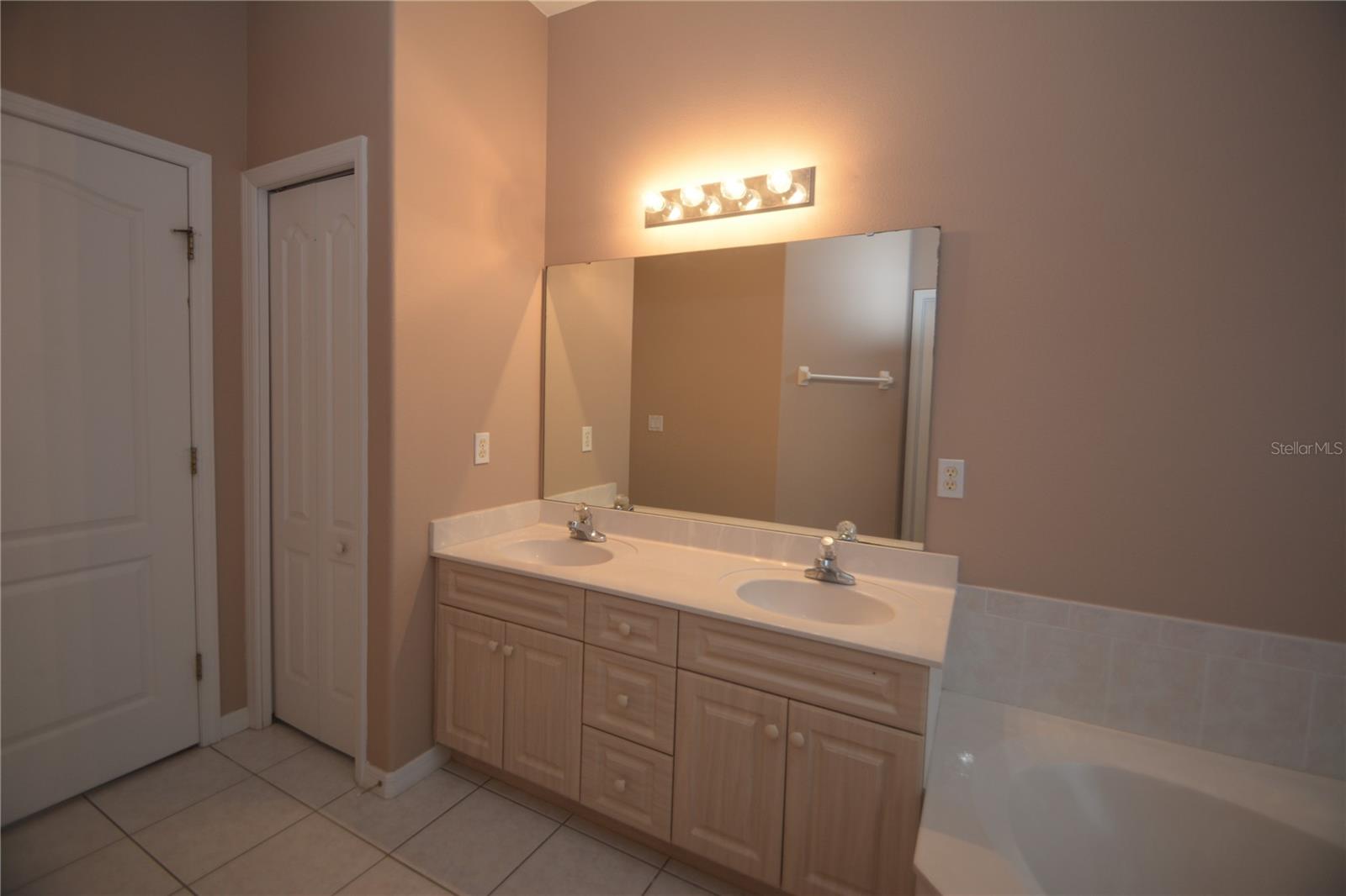 SEMINOLE WOODS - Residential Lease