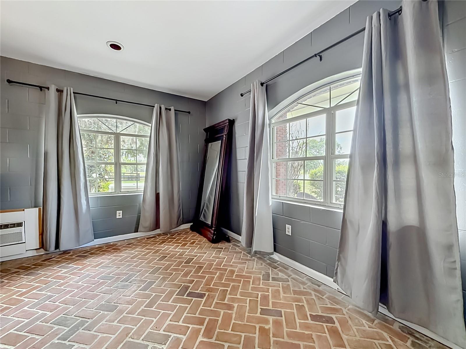SILVERLEAF HILLS - Residential