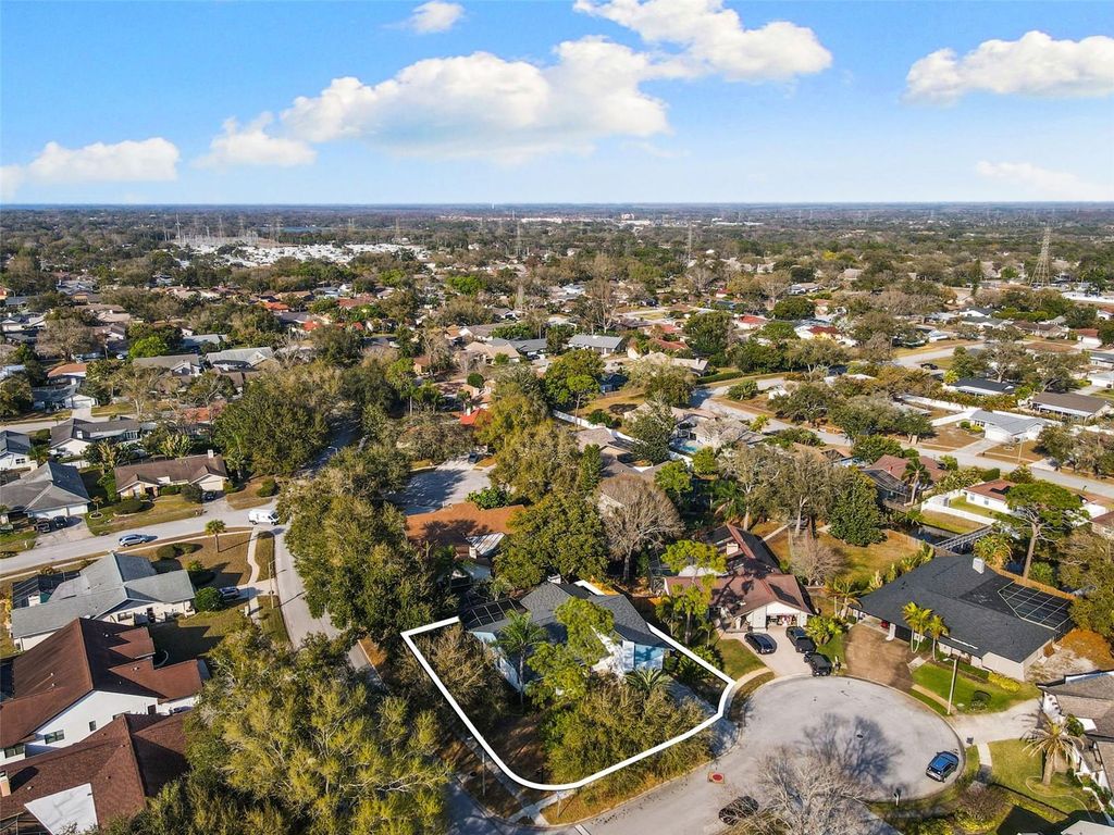 Photo of 2700 Sedgefield Court E, Clearwater, FL 33761 (MLS # TB8474889)