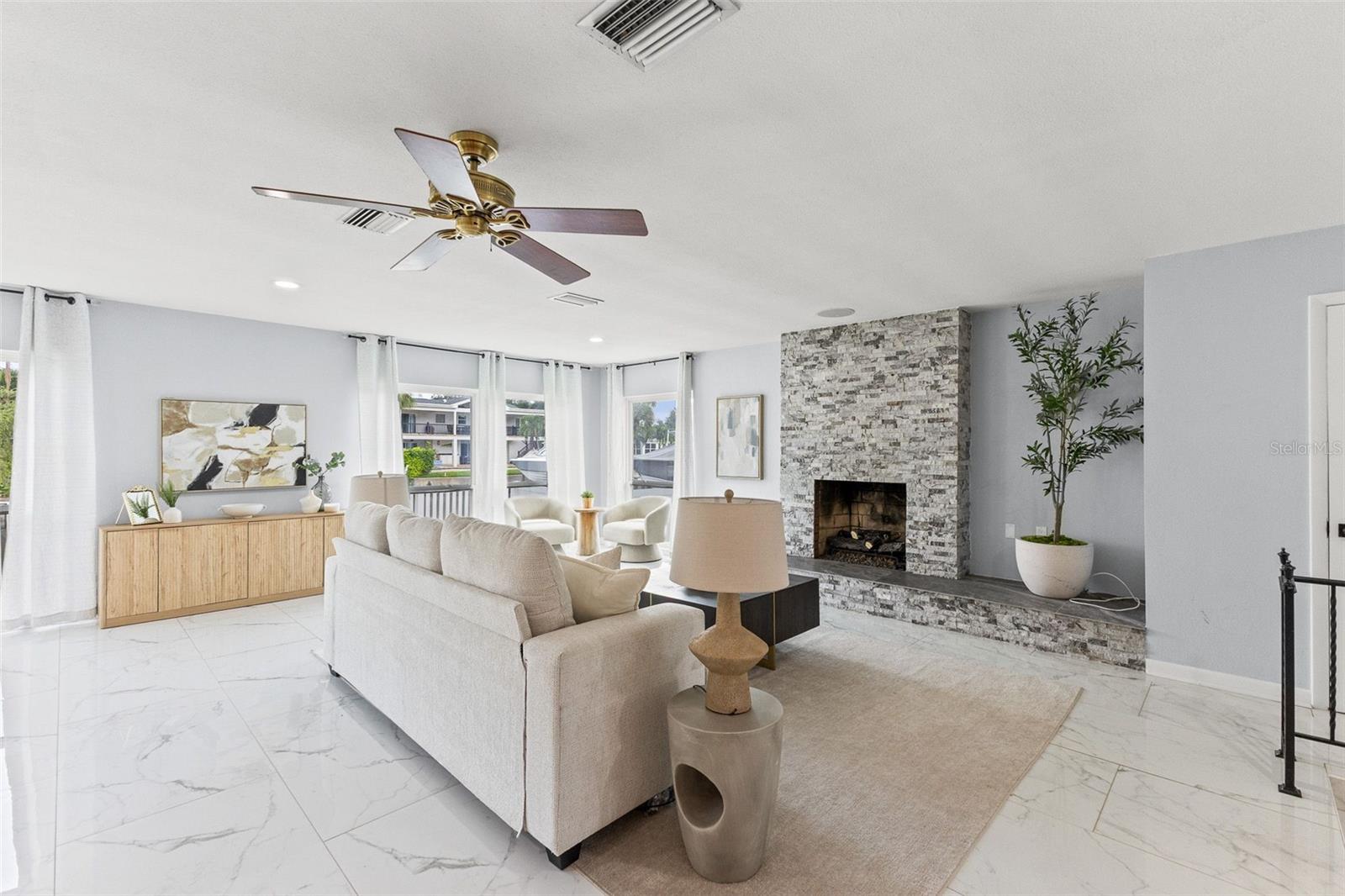 PATRICIAN POINT - Residential Lease