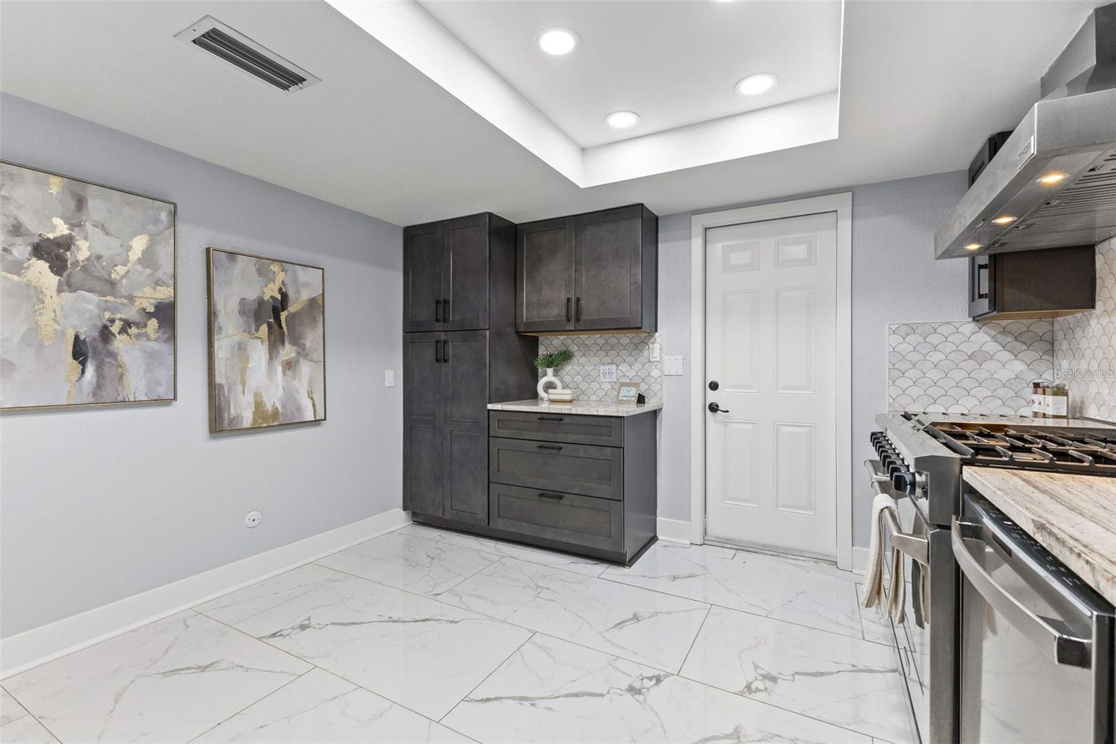 PATRICIAN POINT - Residential Lease