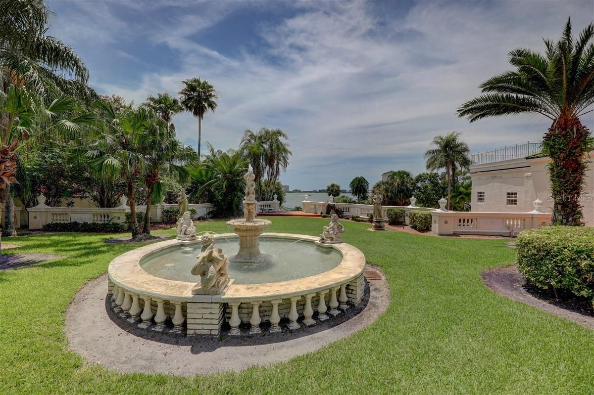 HARBOR OAKS - Residential