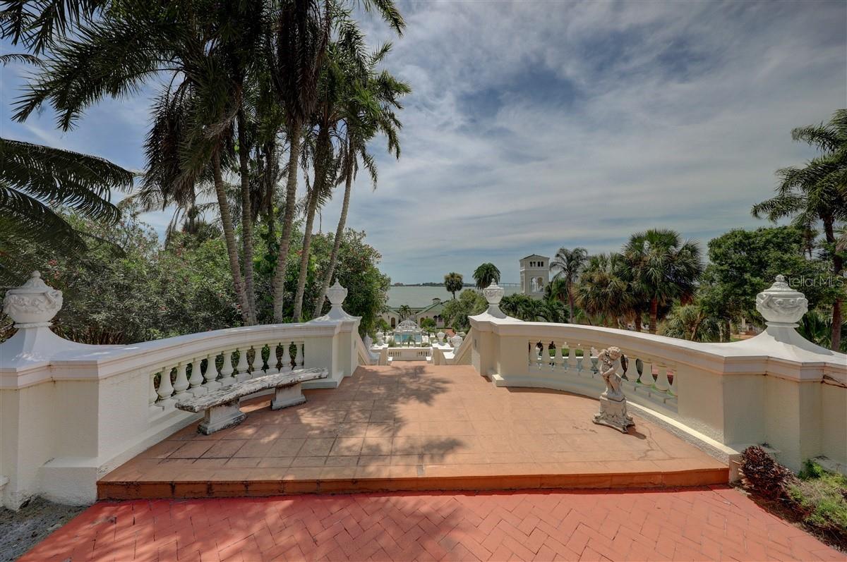 HARBOR OAKS - Residential