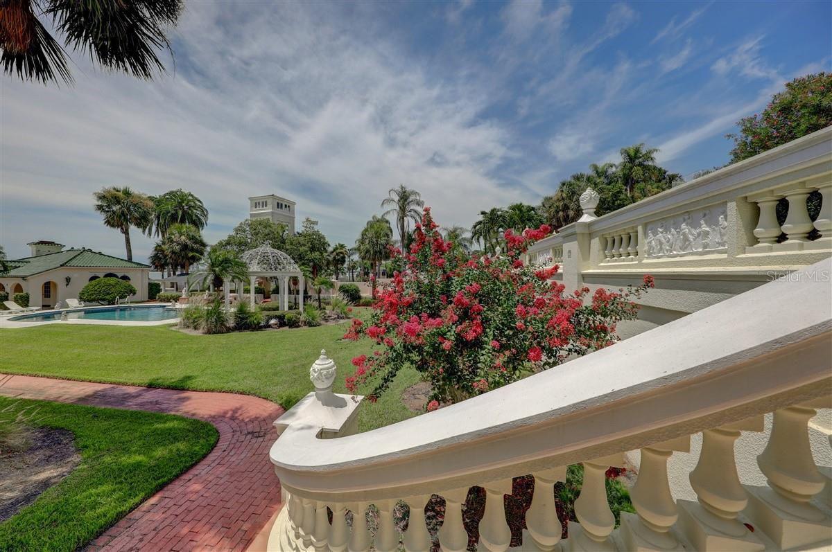 HARBOR OAKS - Residential