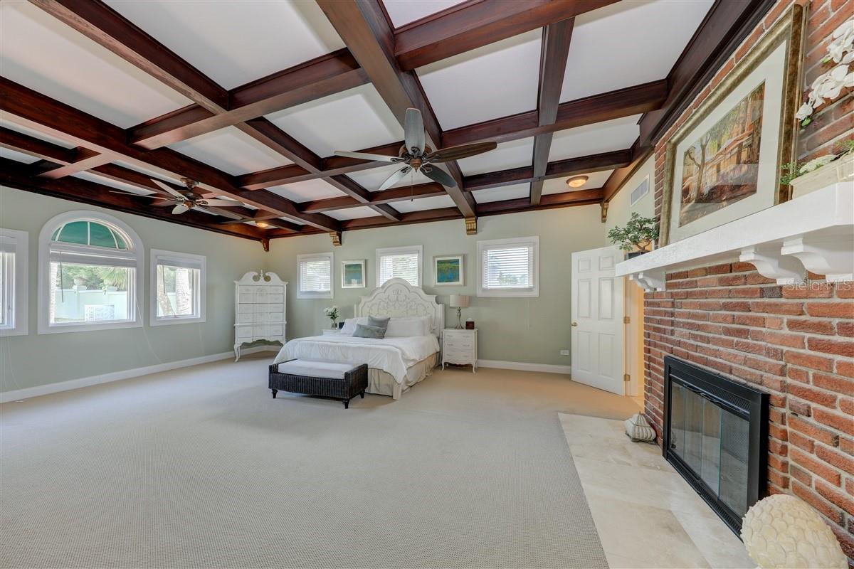 HARBOR OAKS - Residential