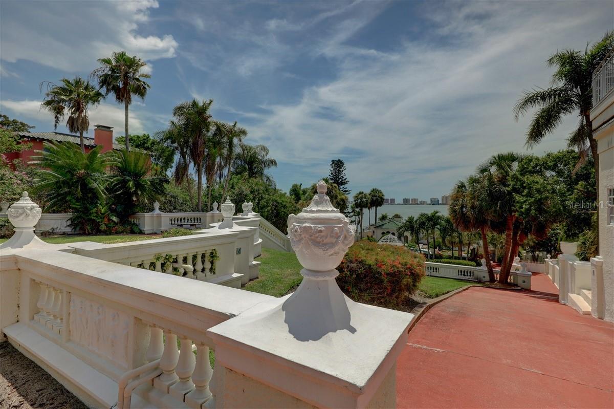 HARBOR OAKS - Residential