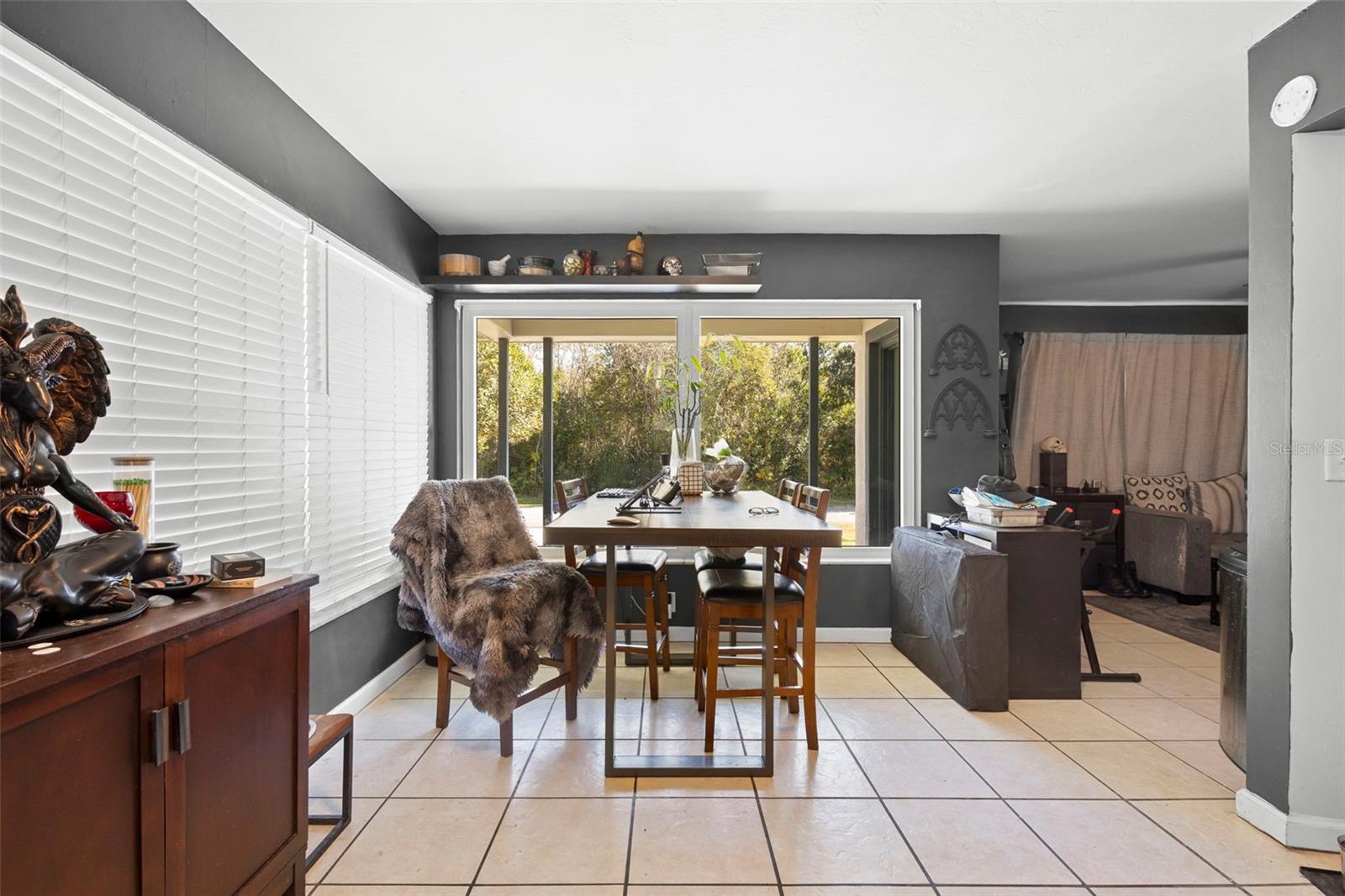 1552 ZINNIA DRIVE
