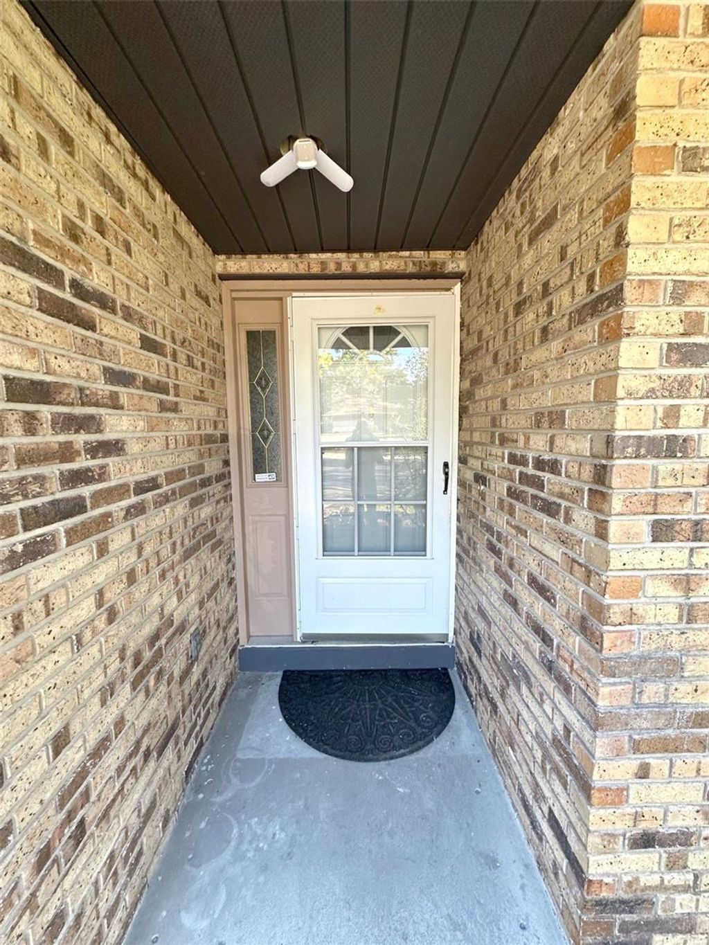 Photo of 5061 Barnegat Point Road, Orlando, FL 32808 (MLS # O6385675)