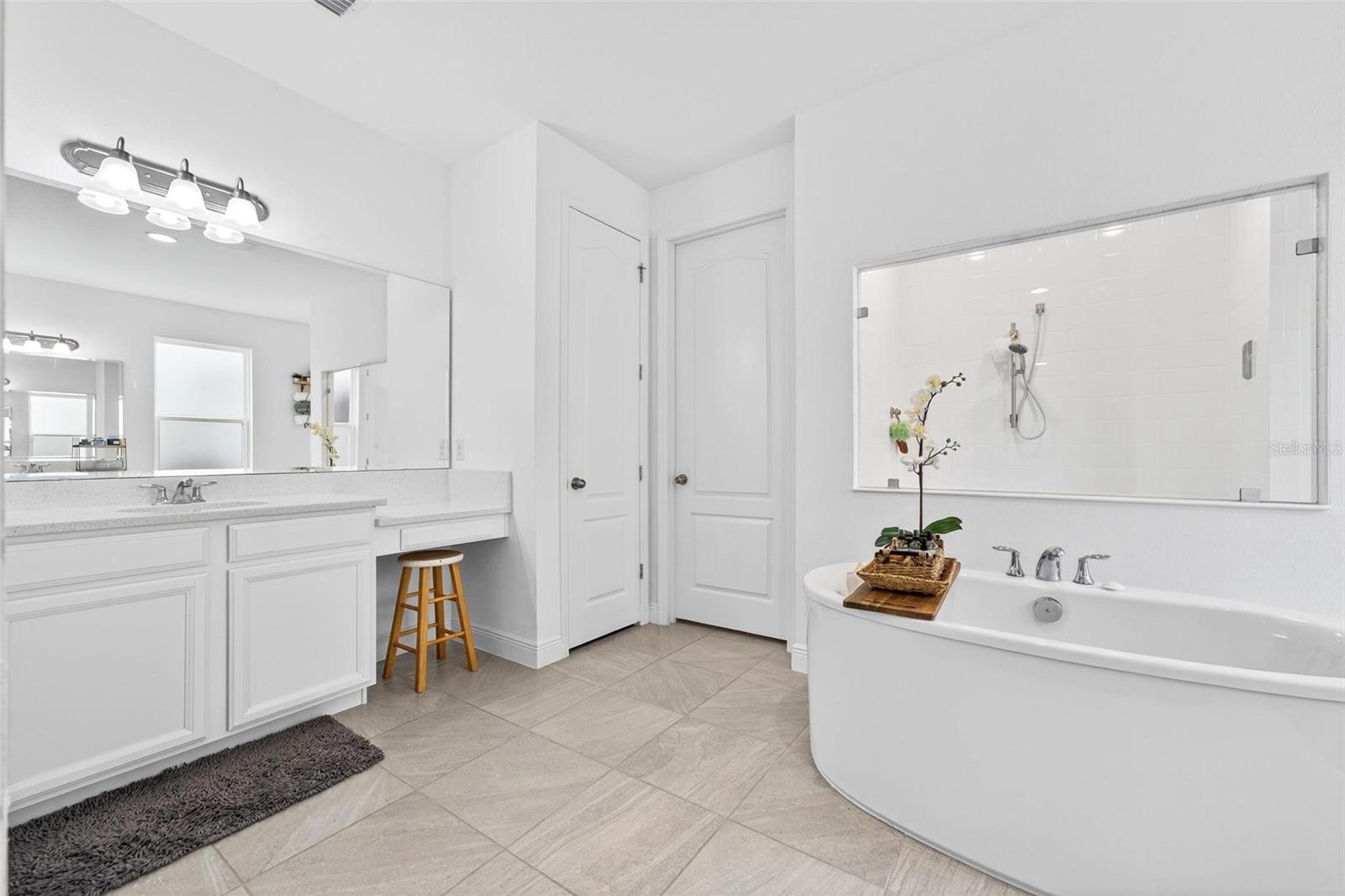 HANOVER LAKES PH 2 - Residential