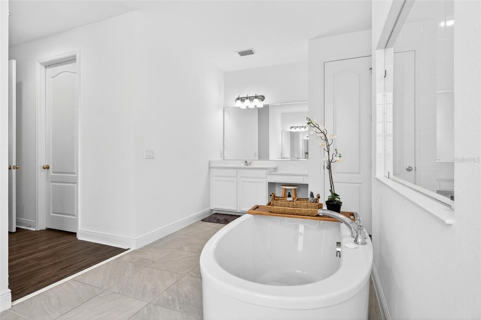 HANOVER LAKES PH 2 - Residential