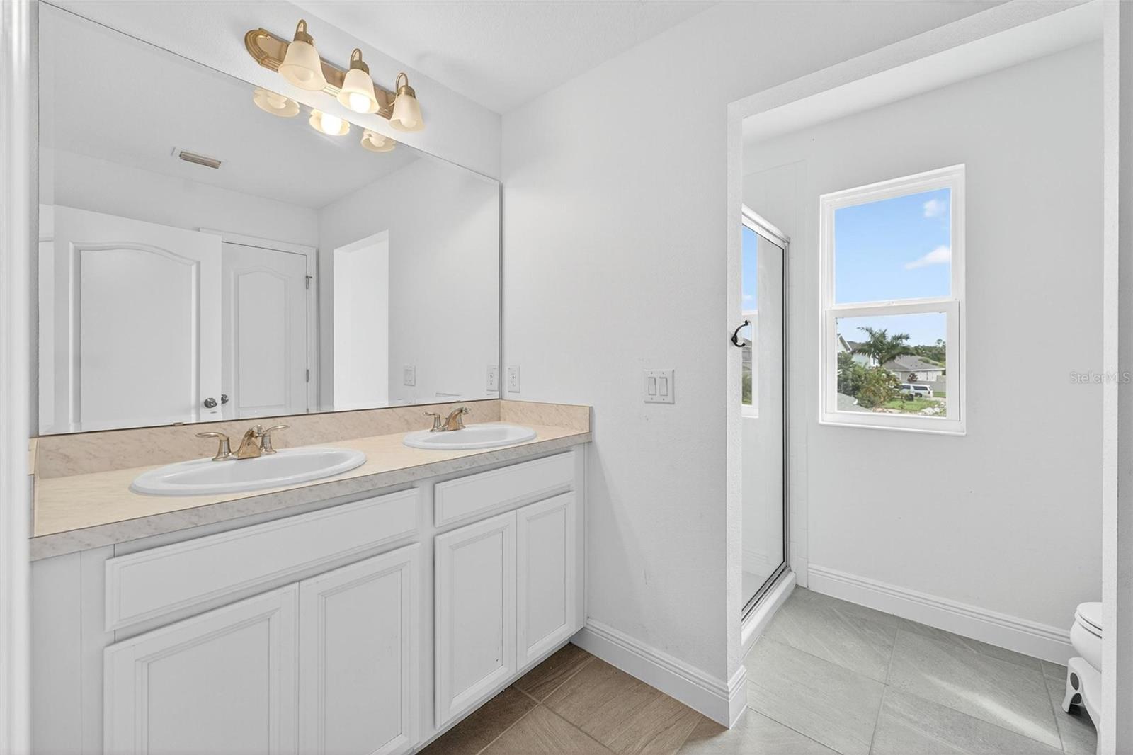HANOVER LAKES PH 2 - Residential