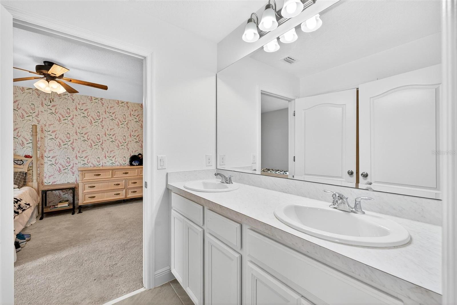 HANOVER LAKES PH 2 - Residential