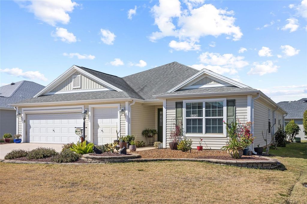 Photo of 3258 Sylewood Avenue, The Villages, FL 32163 (MLS # TB8471834)