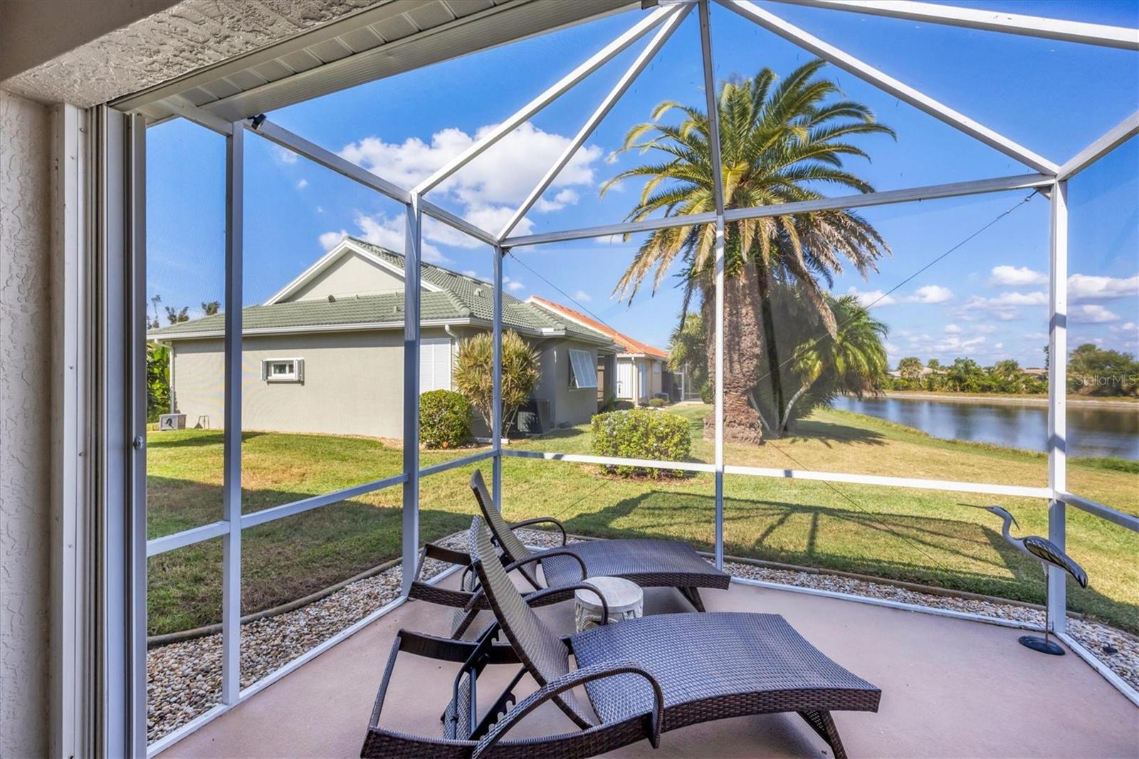 PELICAN POINTE GOLF & COUNTRY CLUB - Residential