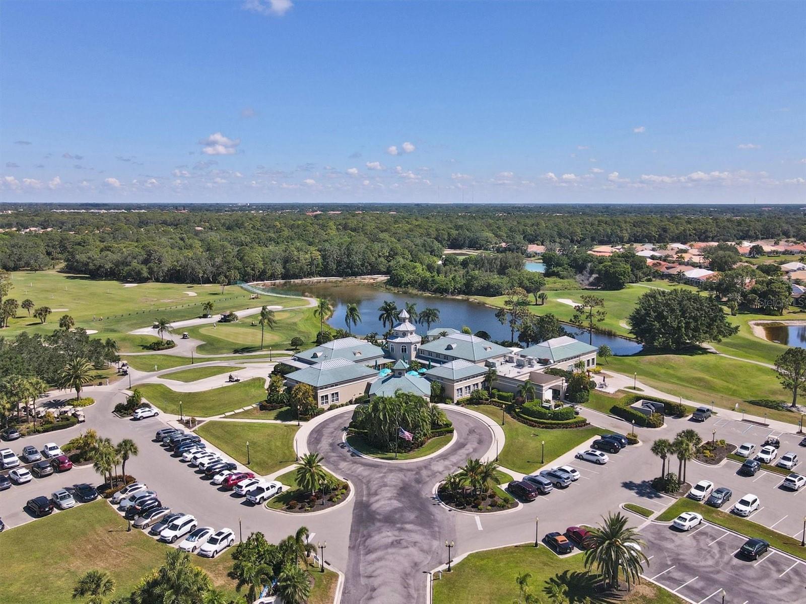 PELICAN POINTE GOLF & COUNTRY CLUB - Residential