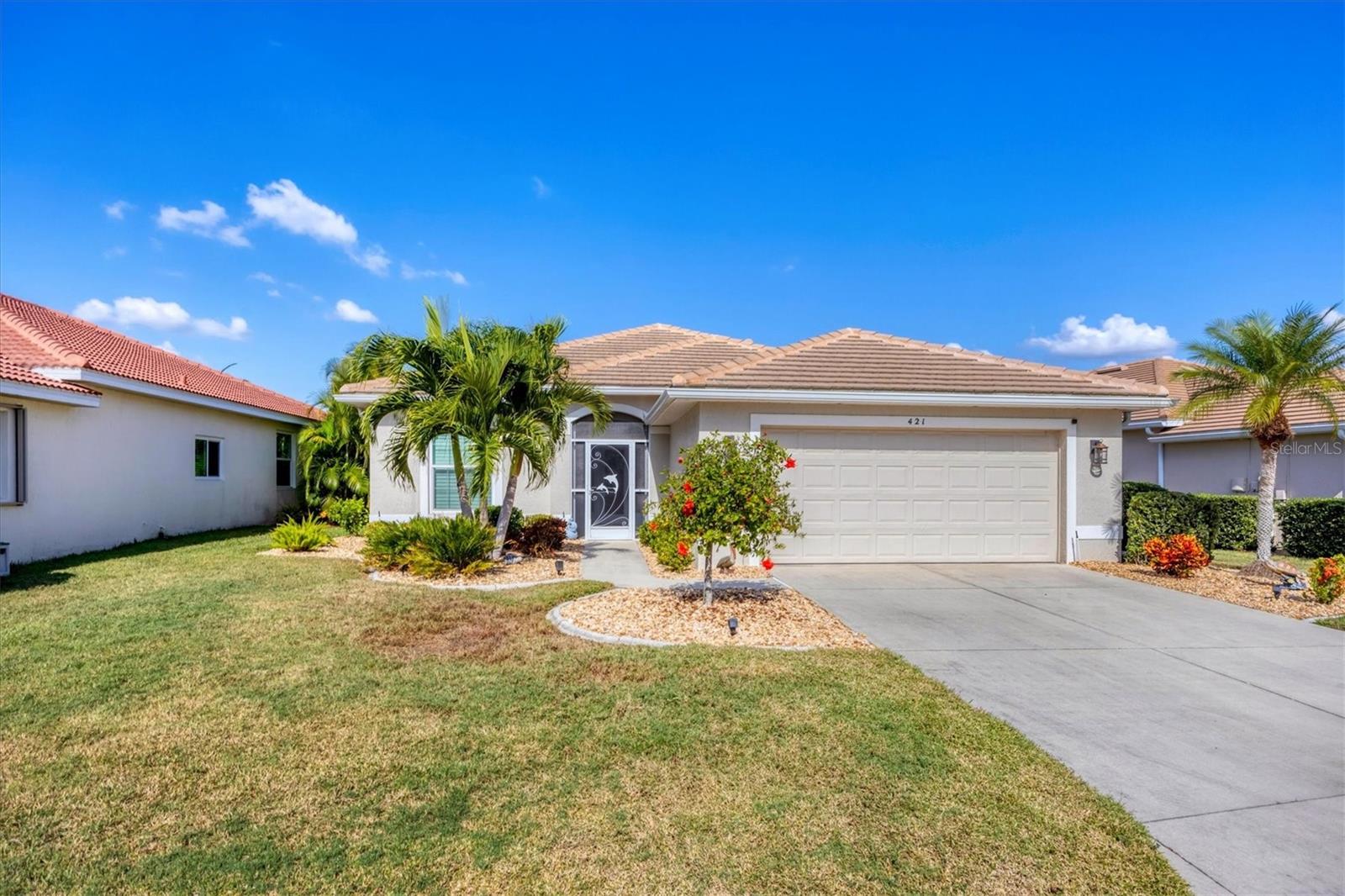 PELICAN POINTE GOLF & COUNTRY CLUB - Residential