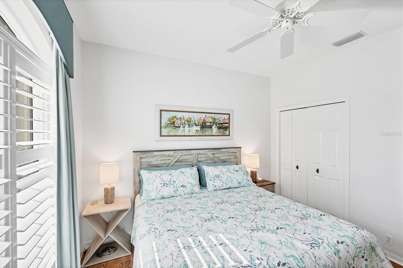 PELICAN POINTE GOLF & COUNTRY CLUB - Residential