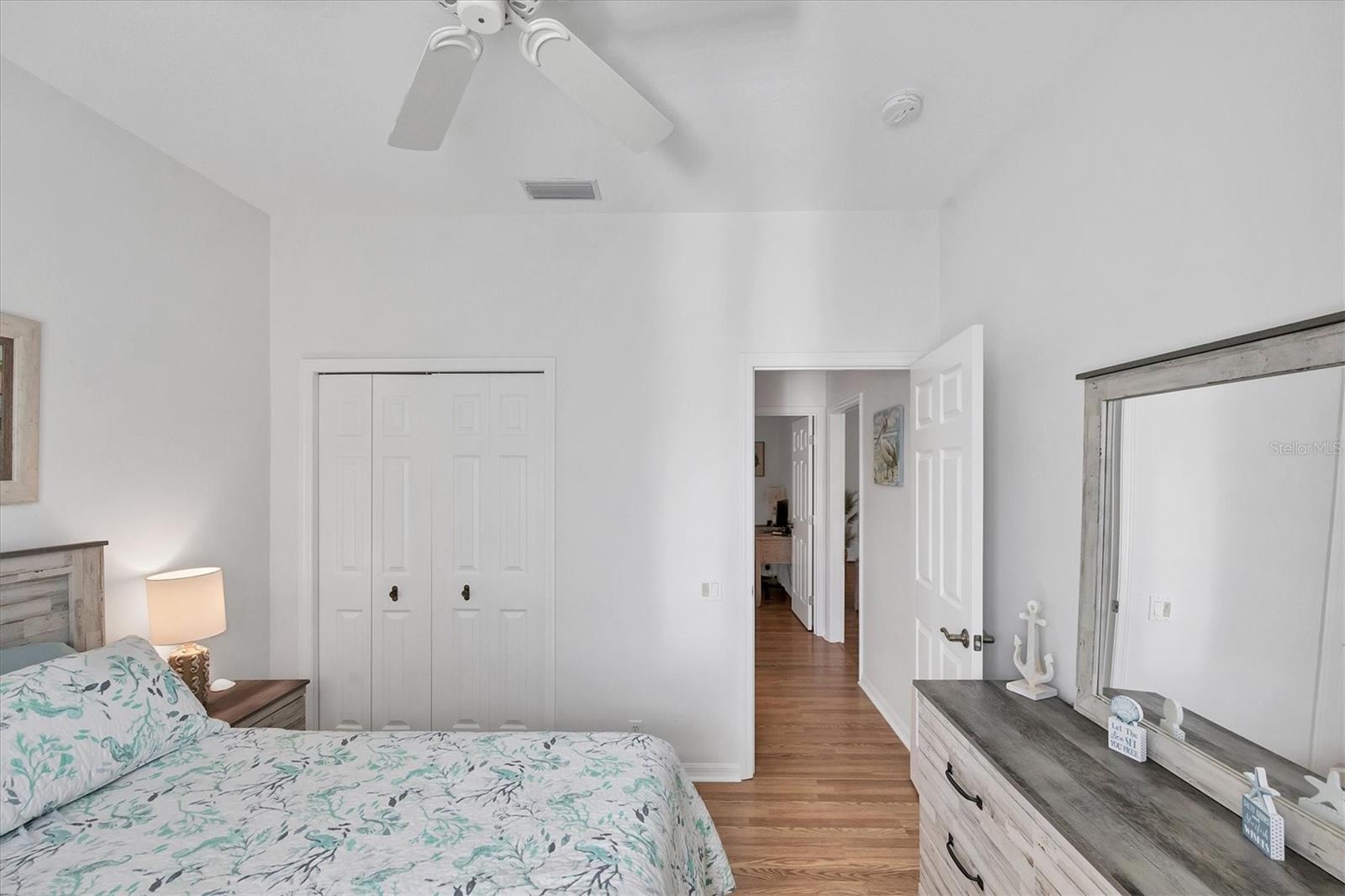 PELICAN POINTE GOLF & COUNTRY CLUB - Residential