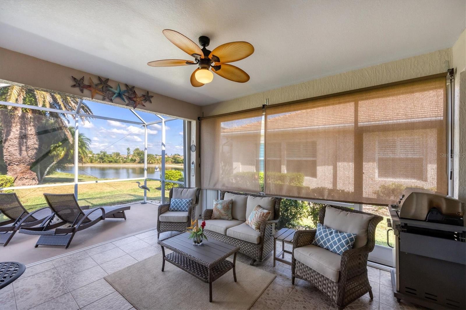 PELICAN POINTE GOLF & COUNTRY CLUB - Residential