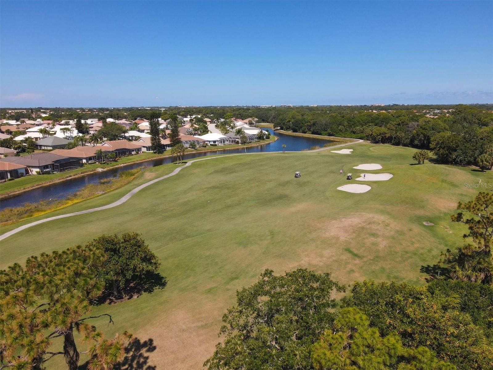 PELICAN POINTE GOLF & COUNTRY CLUB - Residential