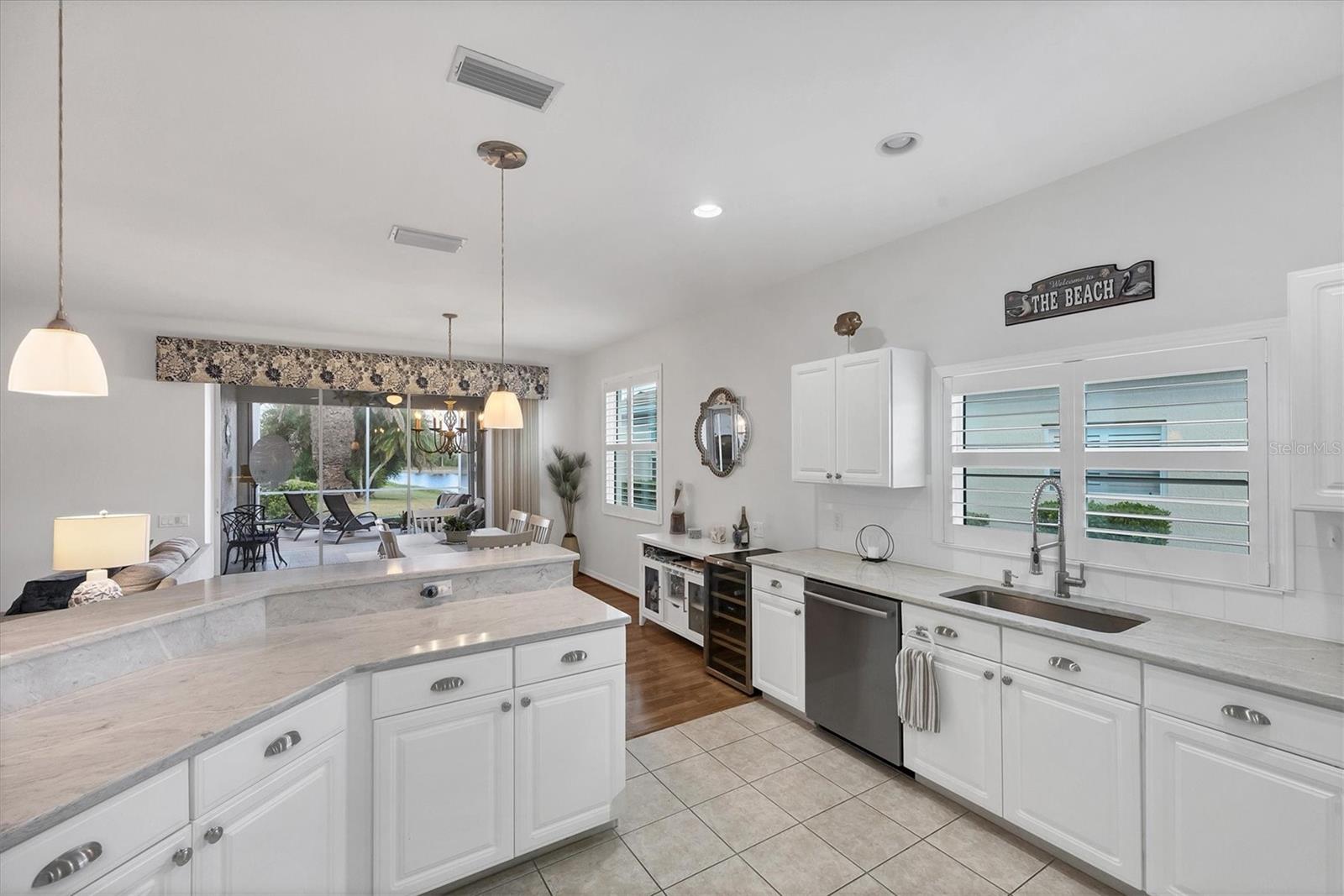 PELICAN POINTE GOLF & COUNTRY CLUB - Residential