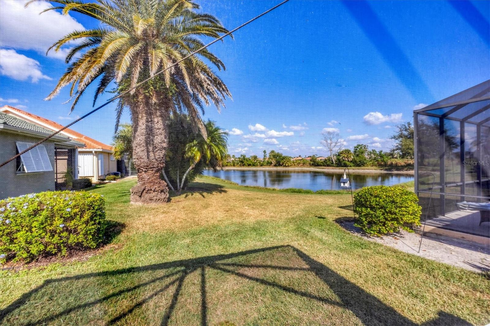 PELICAN POINTE GOLF & COUNTRY CLUB - Residential