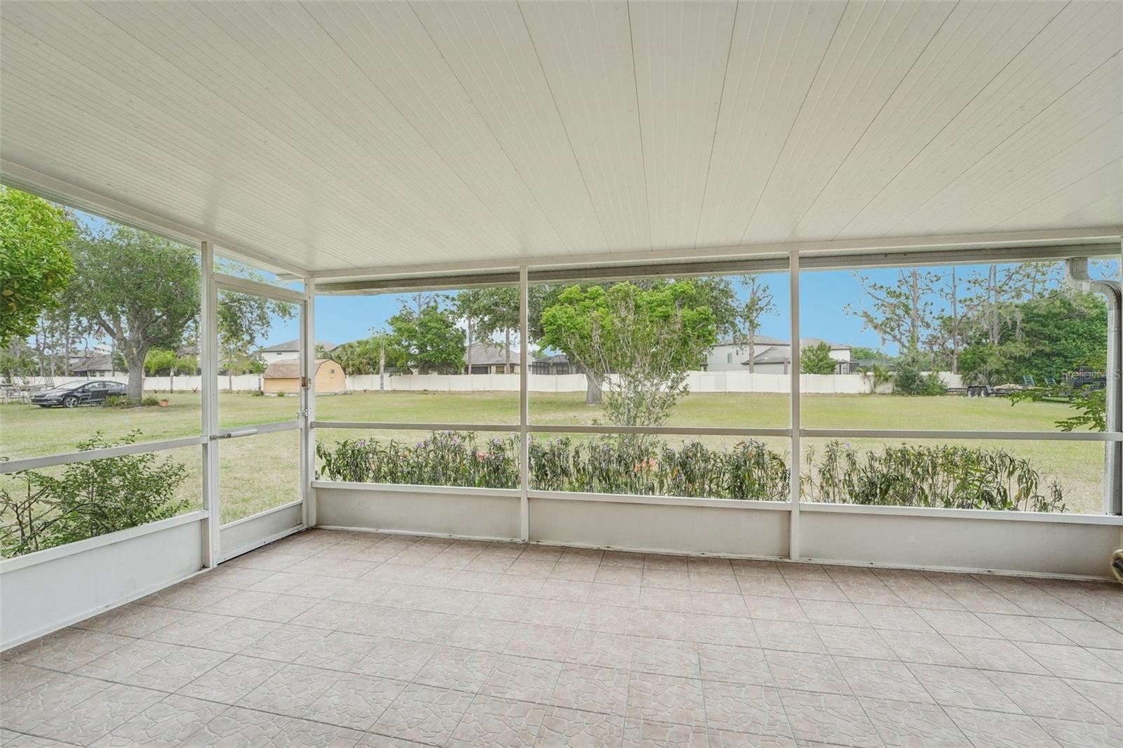 12124 COLONIAL ESTATES LANE