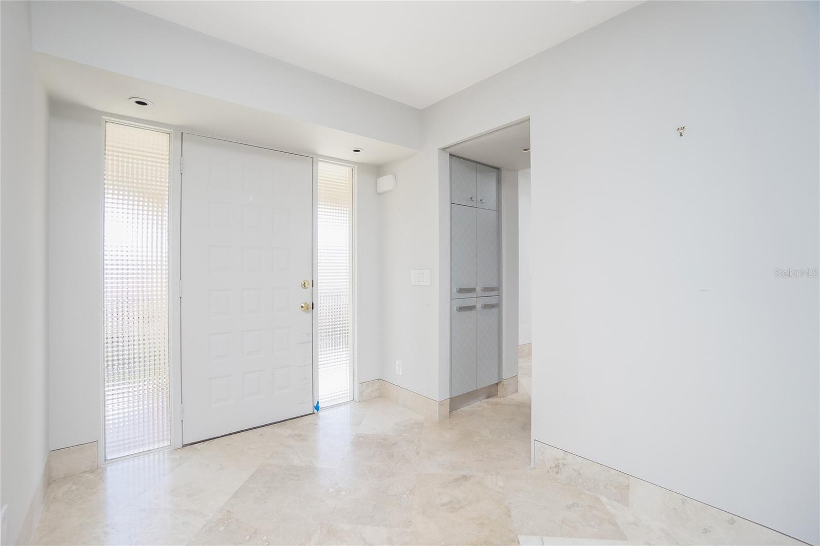 1 COLONY POINT DR 16B
