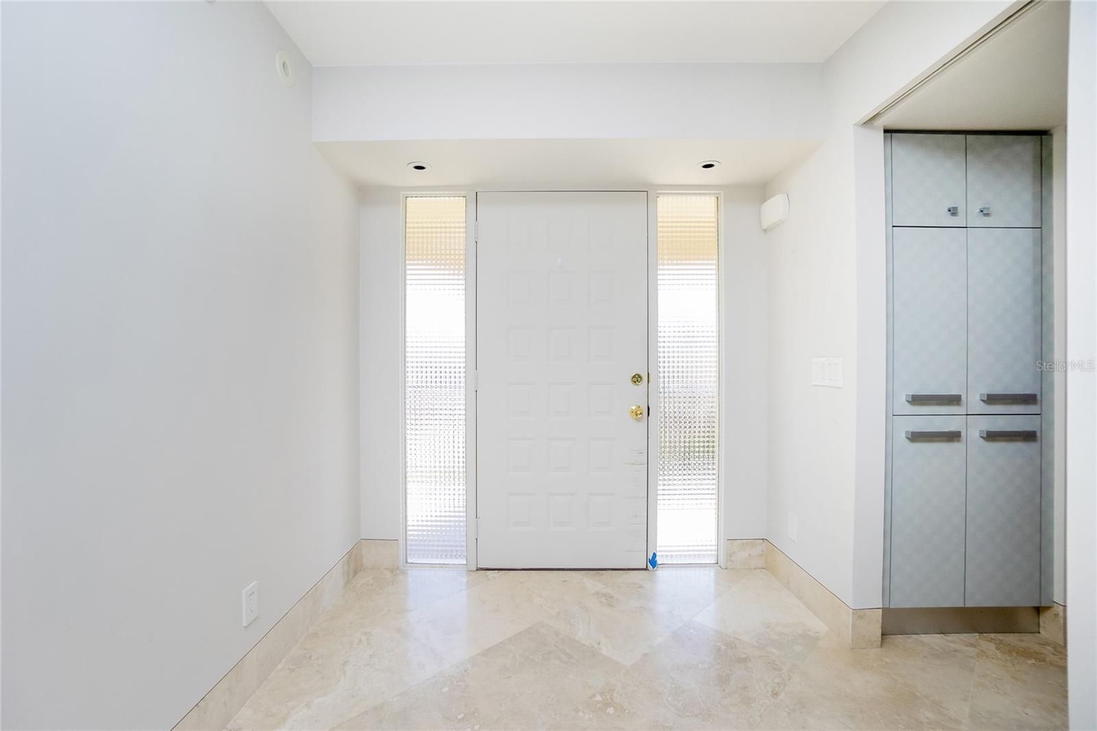 1 COLONY POINT DR 16B