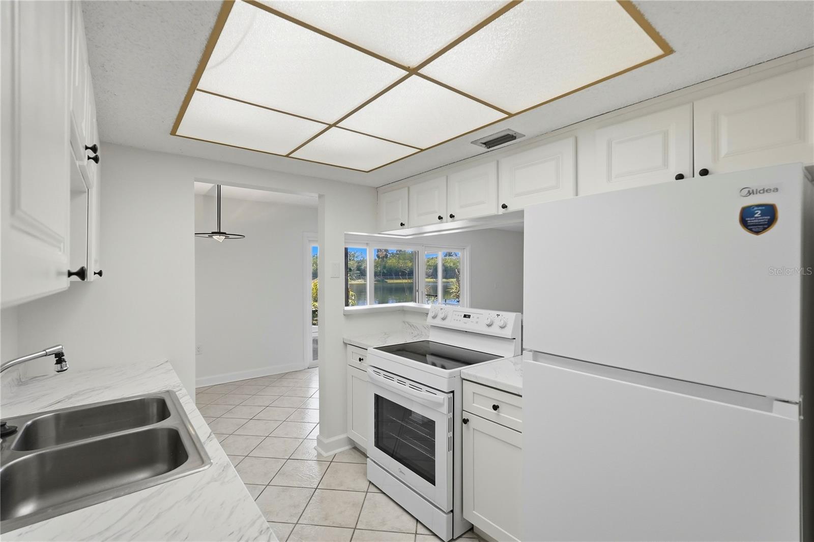 PEPPERTREE LAKE CONDO - Residential