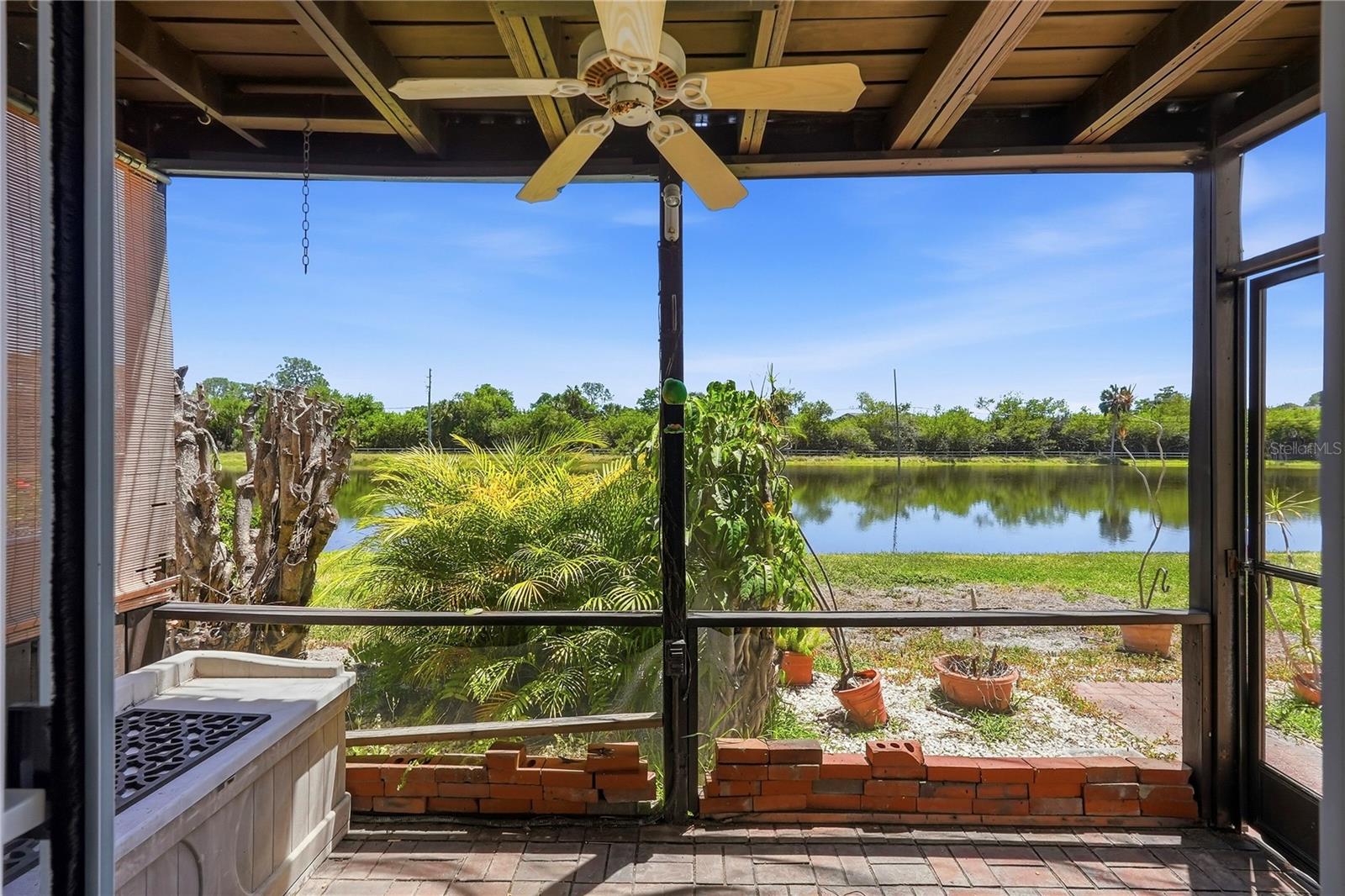 PEPPERTREE LAKE CONDO - Residential