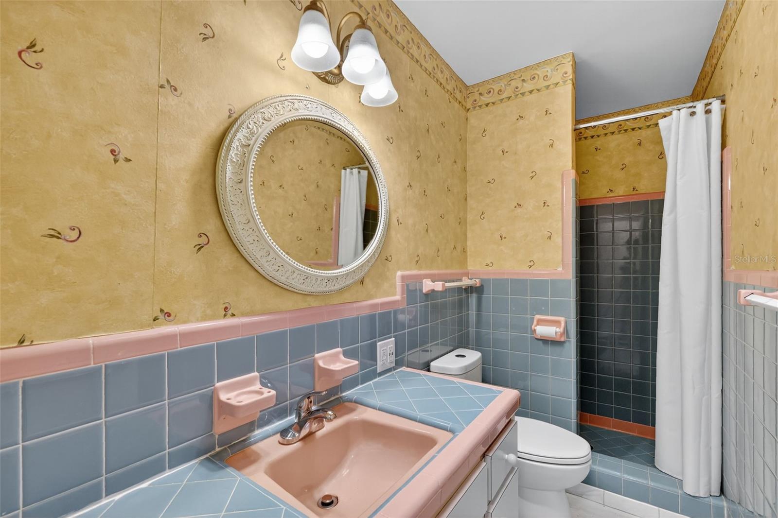 RAINBOW RIDGE - Residential