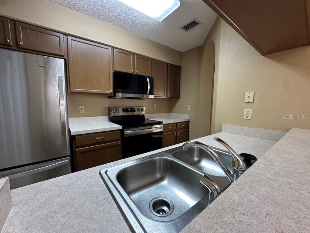 THE TWNHMS AT KENSINGTON PH - Residential