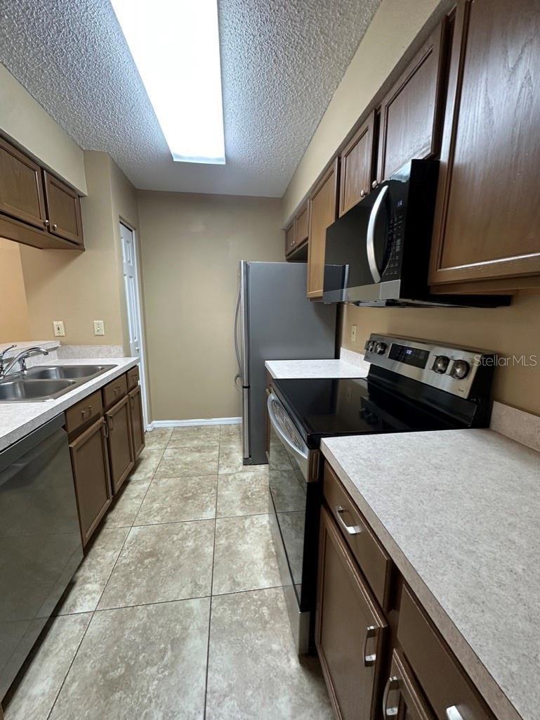 THE TWNHMS AT KENSINGTON PH - Residential