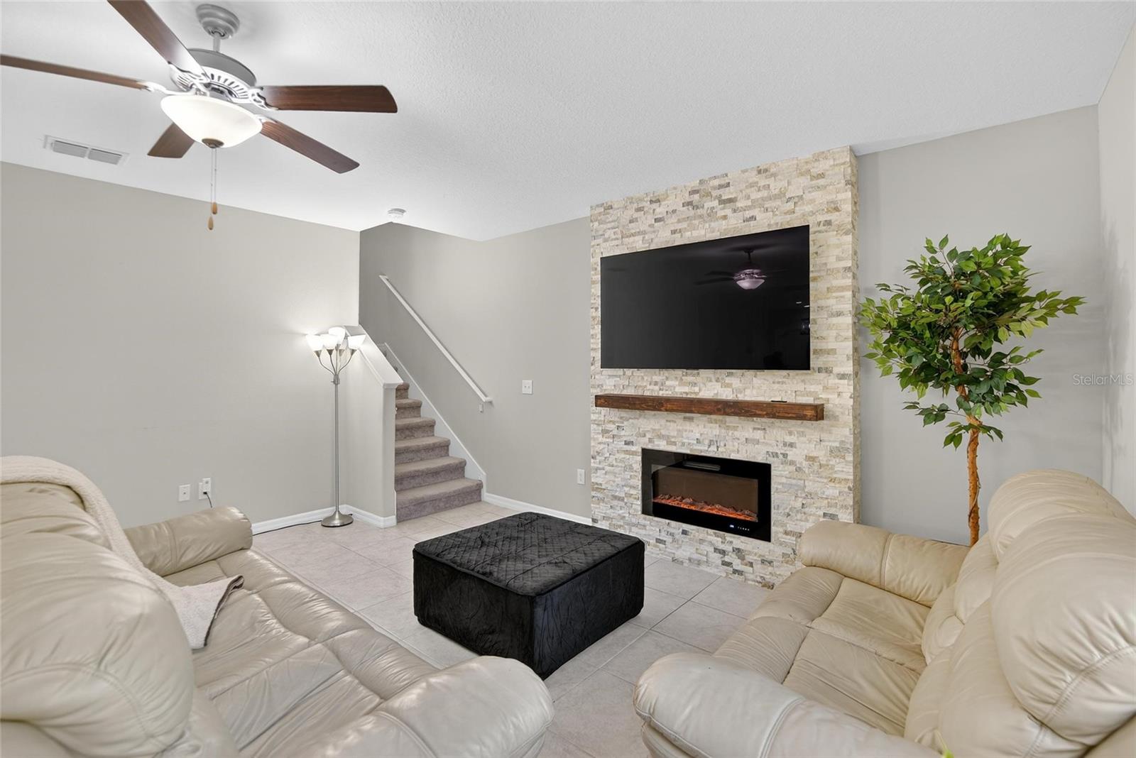 TRIPLE CRK PH 6 VILLAGE H - Residential